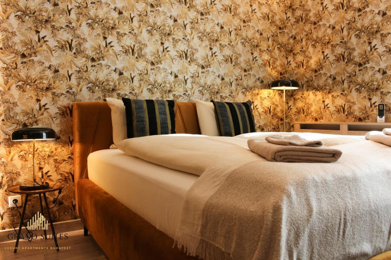 Grand Suites Corvin Budapest Exterior photo
