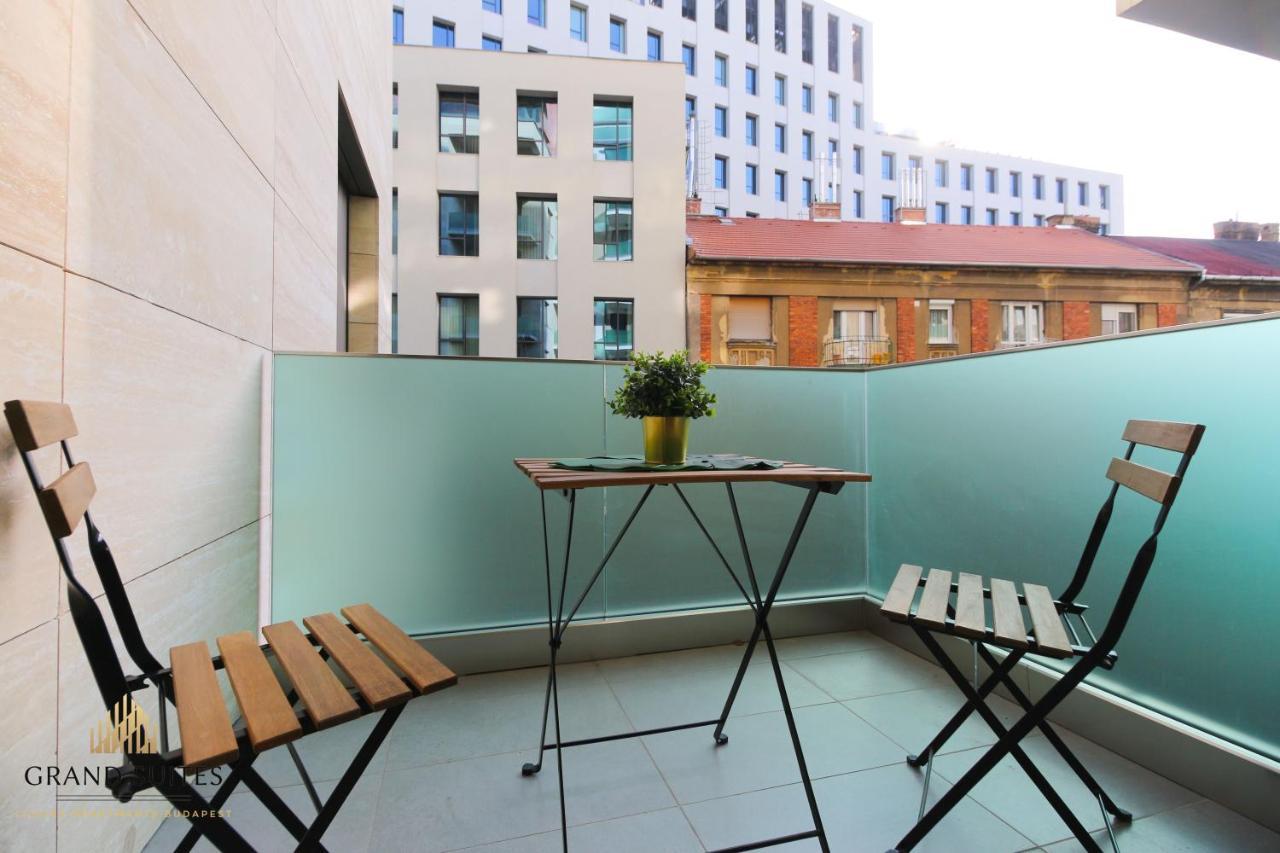 Grand Suites Corvin Budapest Exterior photo