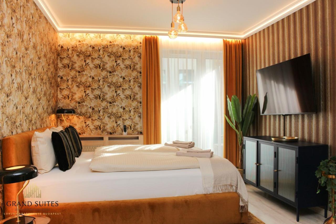 Grand Suites Corvin Budapest Exterior photo