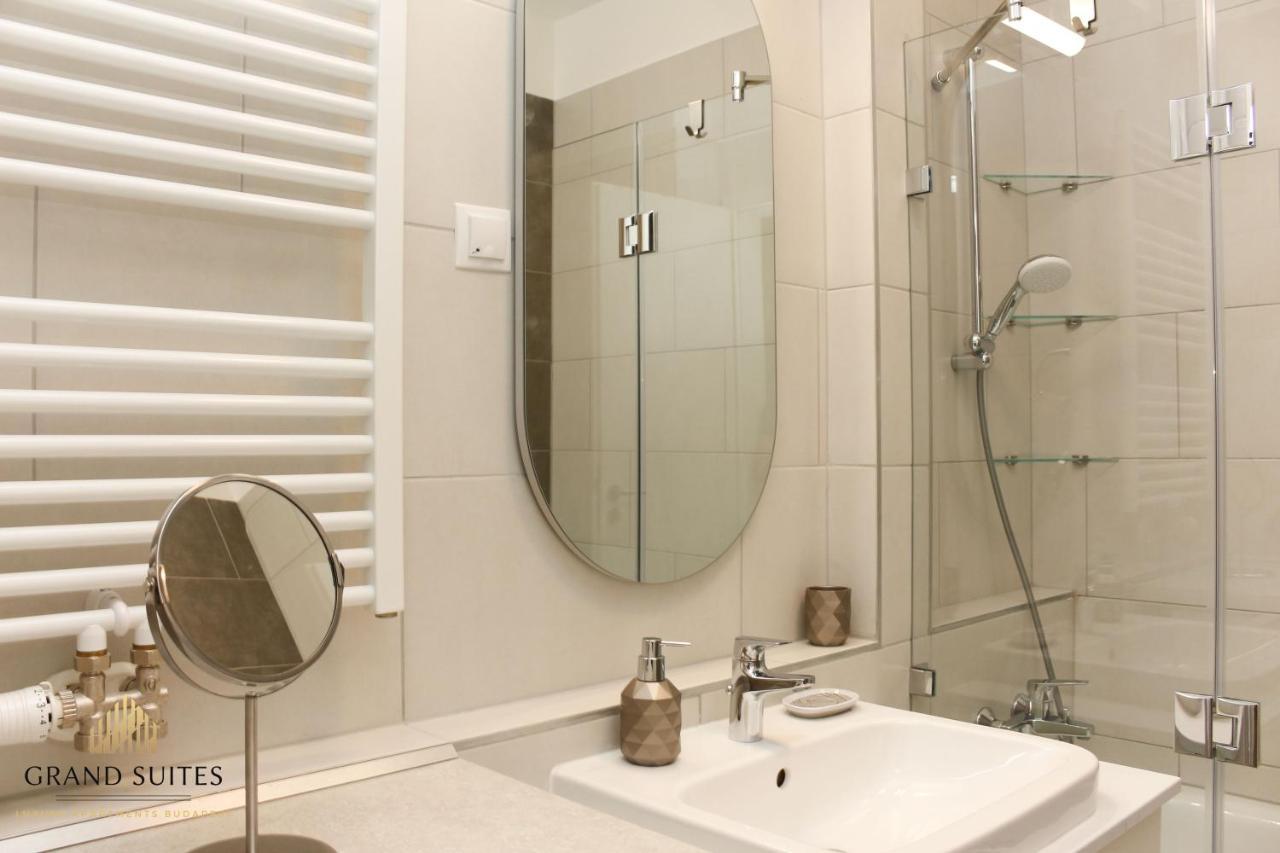 Grand Suites Corvin Budapest Exterior photo